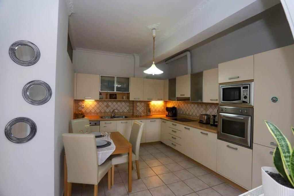 “Katerina'S Guest House” Kato Garouna Bagian luar foto