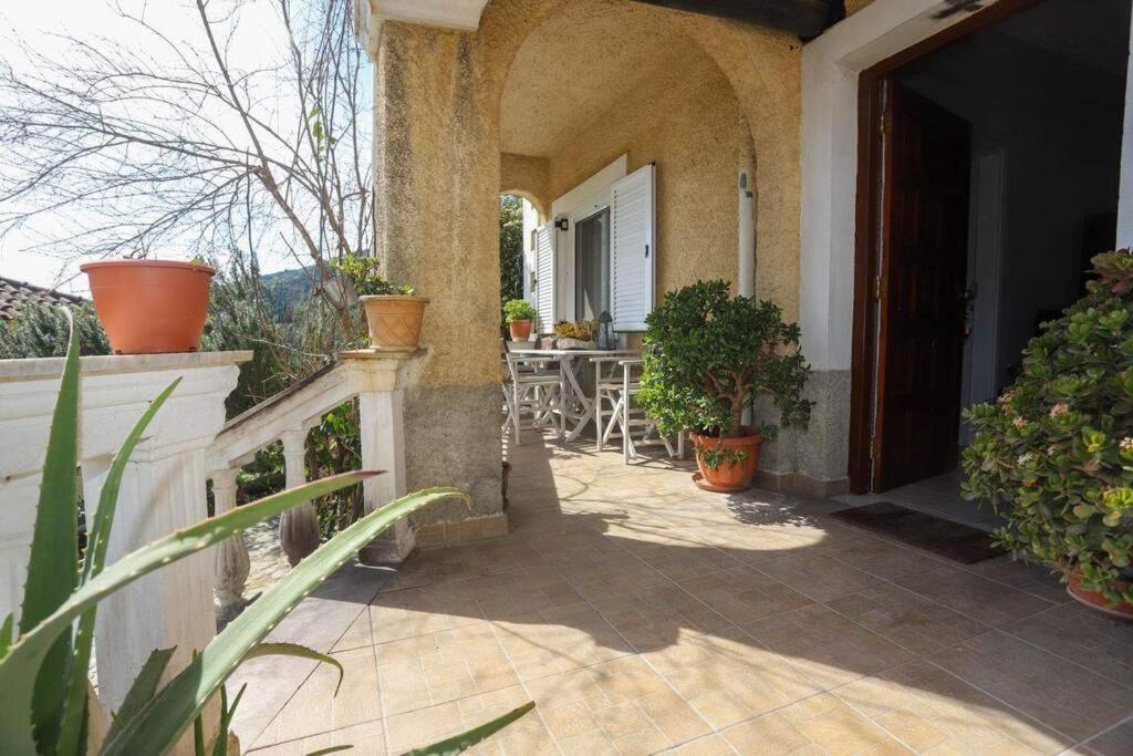 “Katerina'S Guest House” Kato Garouna Bagian luar foto