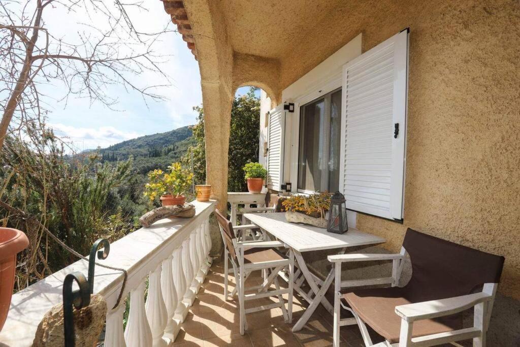 “Katerina'S Guest House” Kato Garouna Bagian luar foto