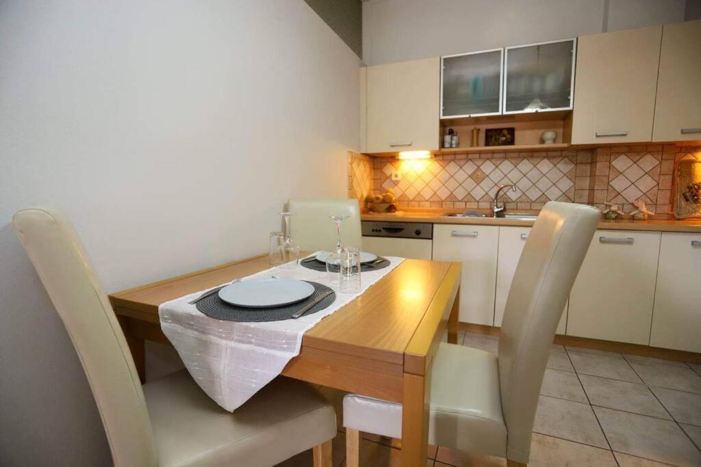 “Katerina'S Guest House” Kato Garouna Bagian luar foto